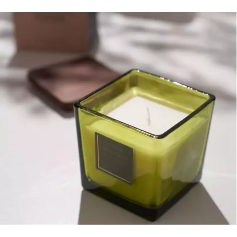 Свеча ароматическая Sofi De Marko "Oud and Bergamot" (220гр), 1 шт