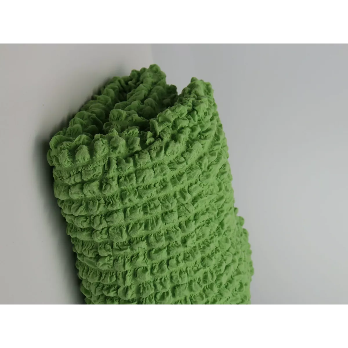 Чехол на прямой трехместный диван и два кресла салатовый