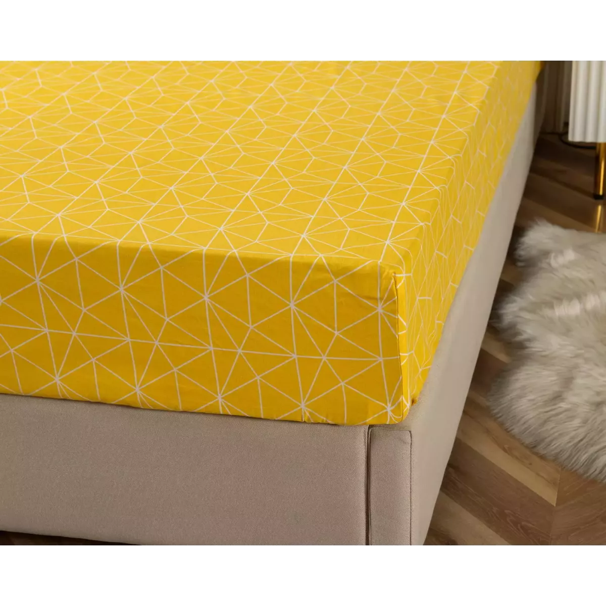 Комплект из простыни на резинке и наволочек Sofi De Marko "Лавия", 160х200+50х70