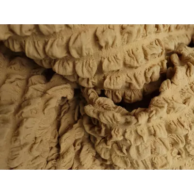 Чехол на угловой диван с оборкой бежевый