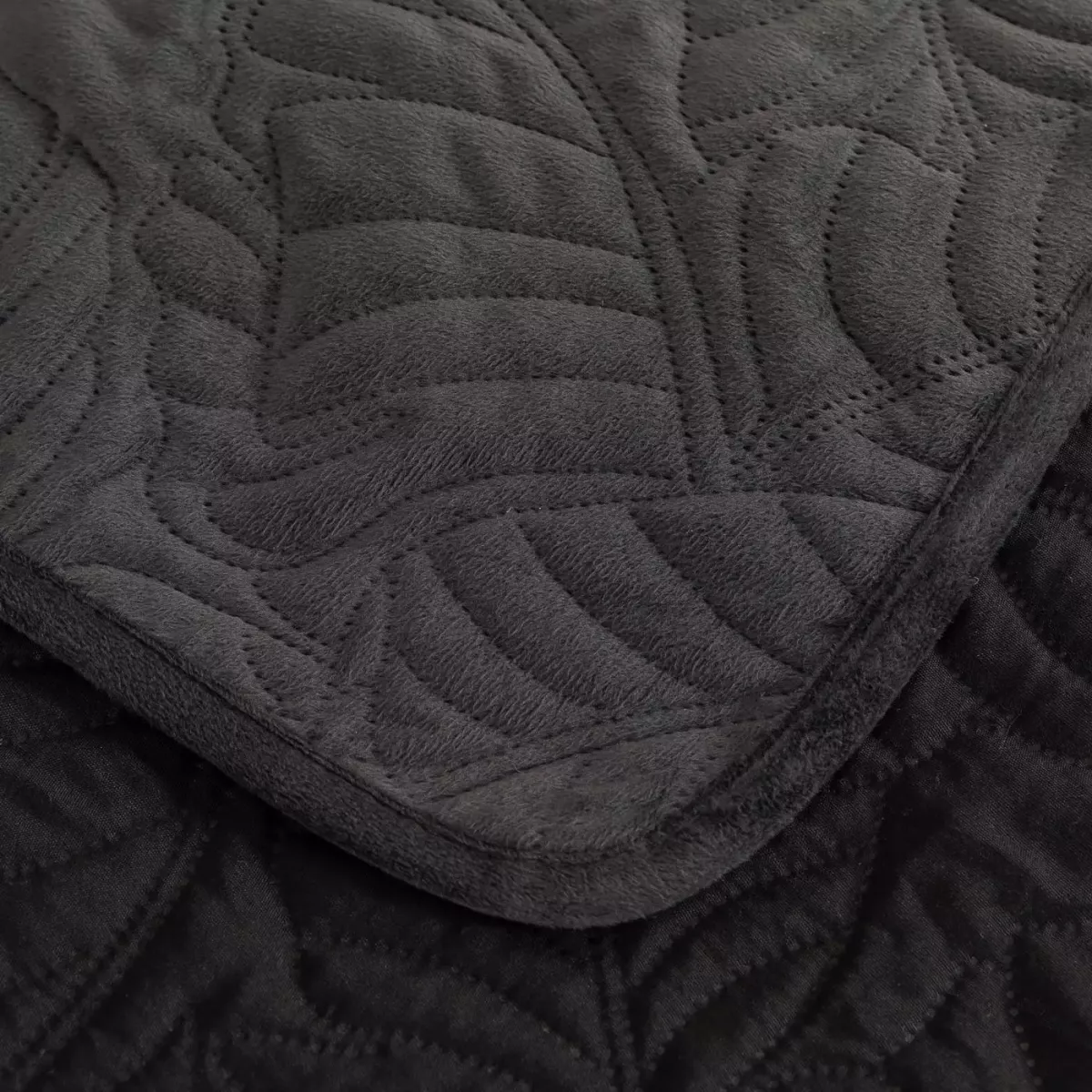 Велюровое покрывало Sofi De Marko “Мелисса” (черный), 240x260