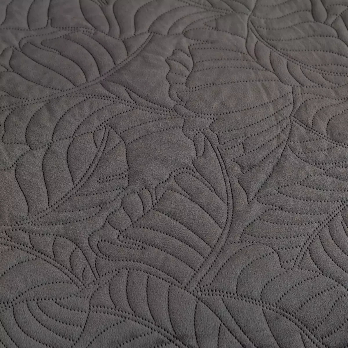 Велюровое покрывало Sofi De Marko “Мелисса” (черный), 240x260