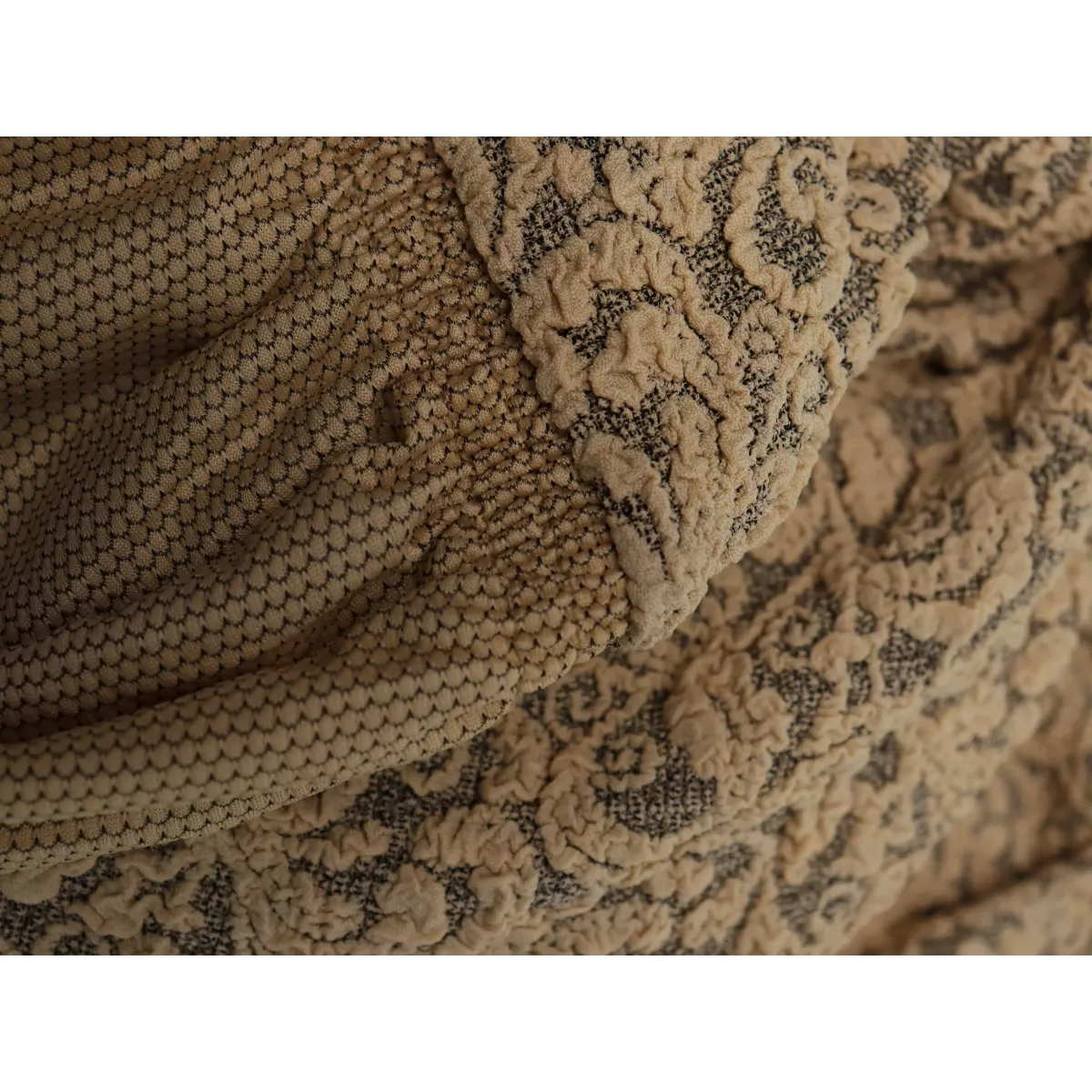 Чехол на угловой диван с оборкой Жаккард светло-бежевый