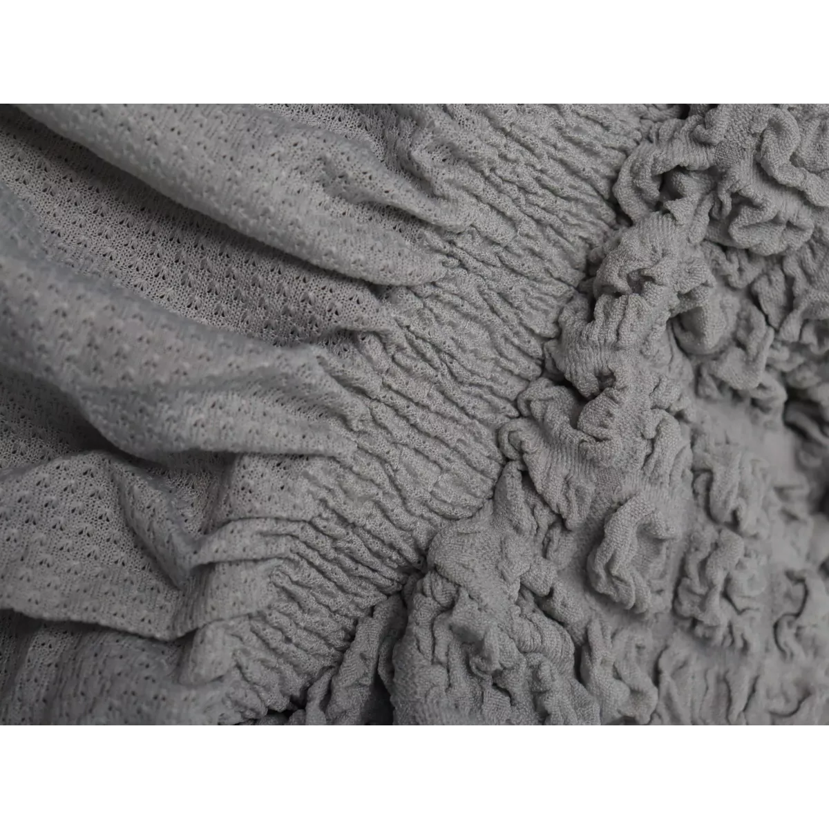 Чехол на угловой диван с оборкой серый