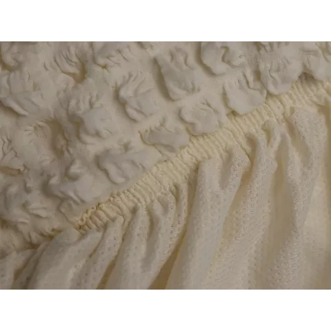 Чехол на угловой диван с оборкой бежевый