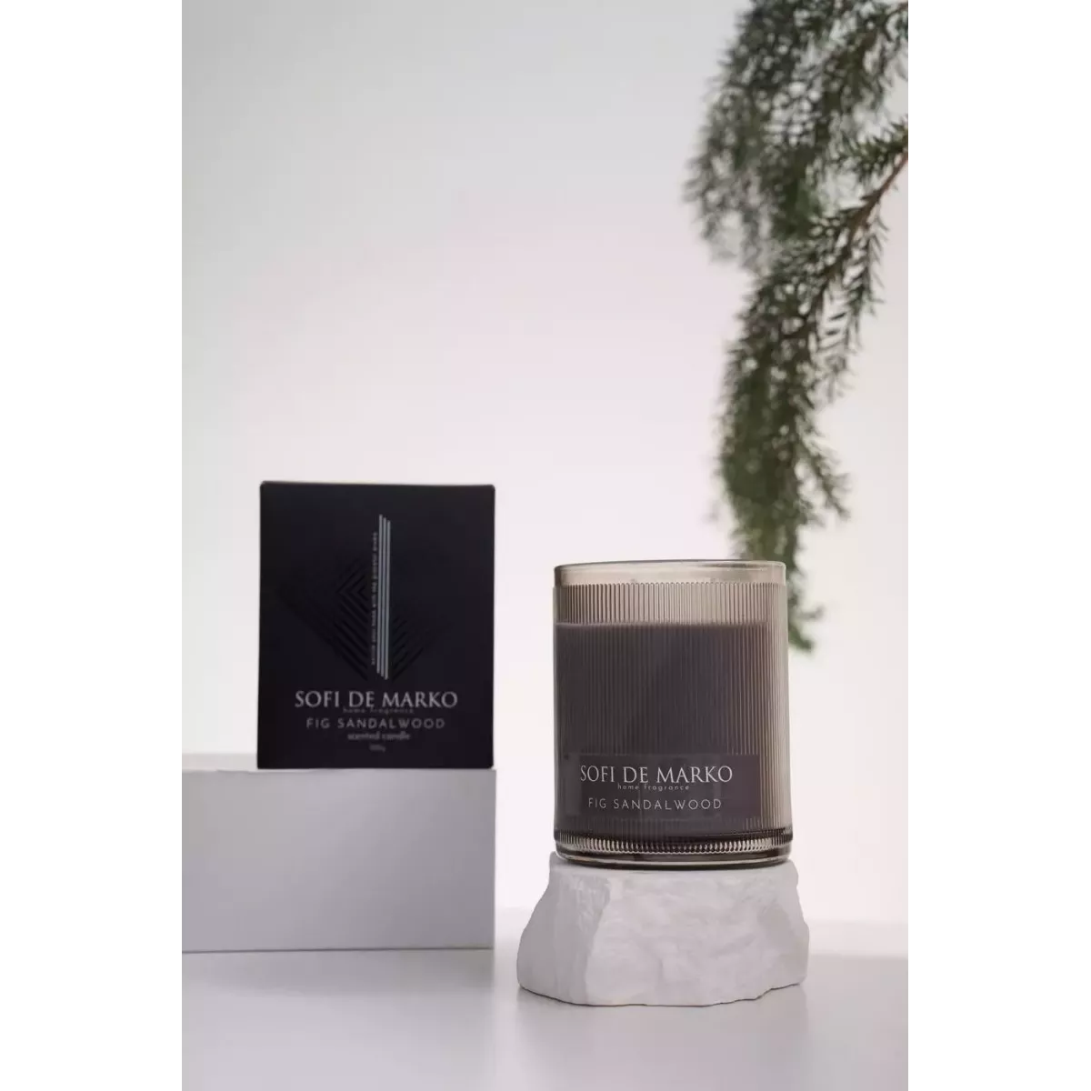 Свеча ароматическая большая Sofi De Marko "Fig Sandalwood" (500гр), 1 шт