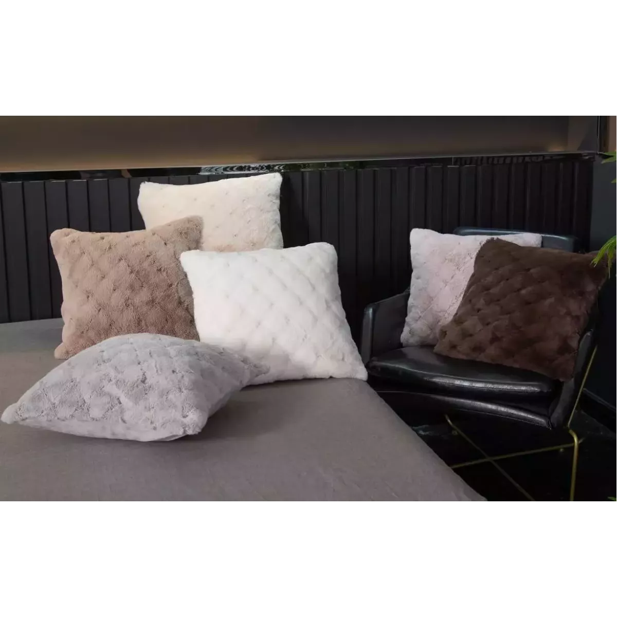 Декоративная наволочка Sofi De Marko "Бернард" (крем), 45х45